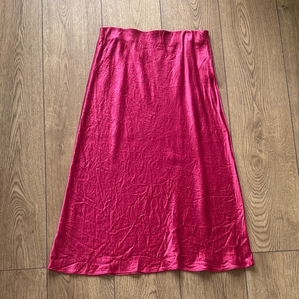 Aritzia Babaton Slip Satin Midi skirt